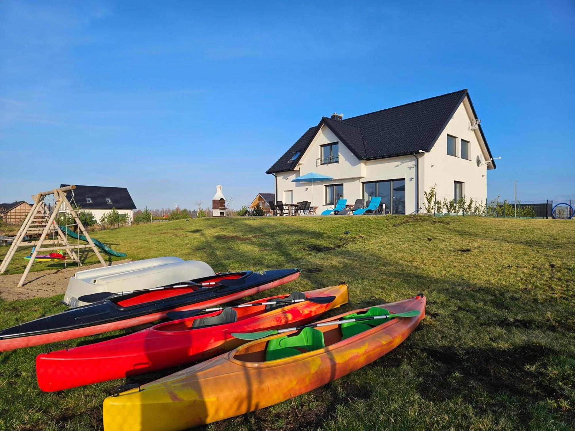 Villa Koprowo - Mit Direktem Seezugang, Sauna & Whirlpool Zastan Exterior foto