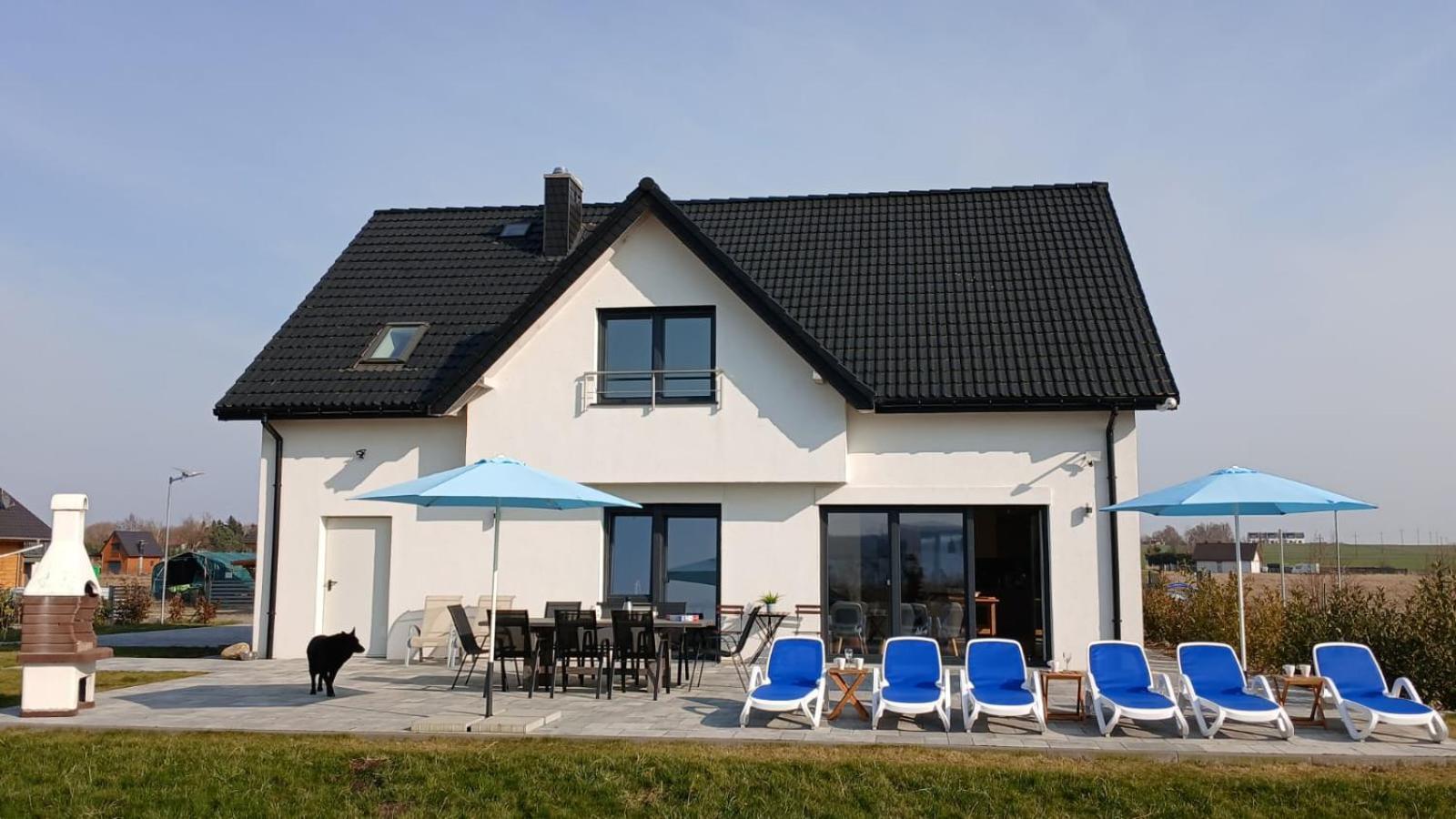 Villa Koprowo - Mit Direktem Seezugang, Sauna & Whirlpool Zastan Exterior foto